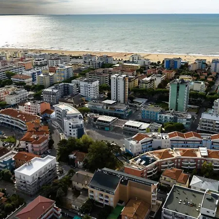 Cozy In A Fenced Complex With Pool Apartment Bibione